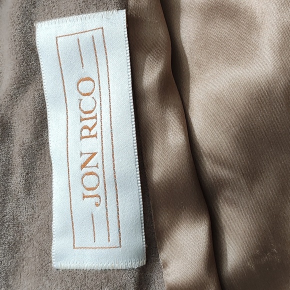 Elegant Brown Suede Jacket - Picture 14 of 16